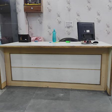 Shree Ji Hotell Greater Noida Exteriör bild